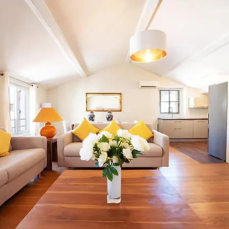 Exquisite 2-Br Apartment 3 Minutes From La Croisette